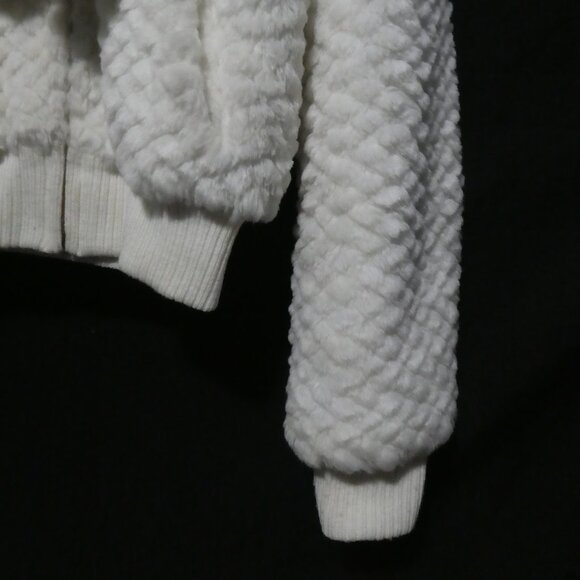 ECKO UNLTD RED | White Quilted Faux Fur Jacket with Pom Pom Hood Drawstring - Picture 10 of 16